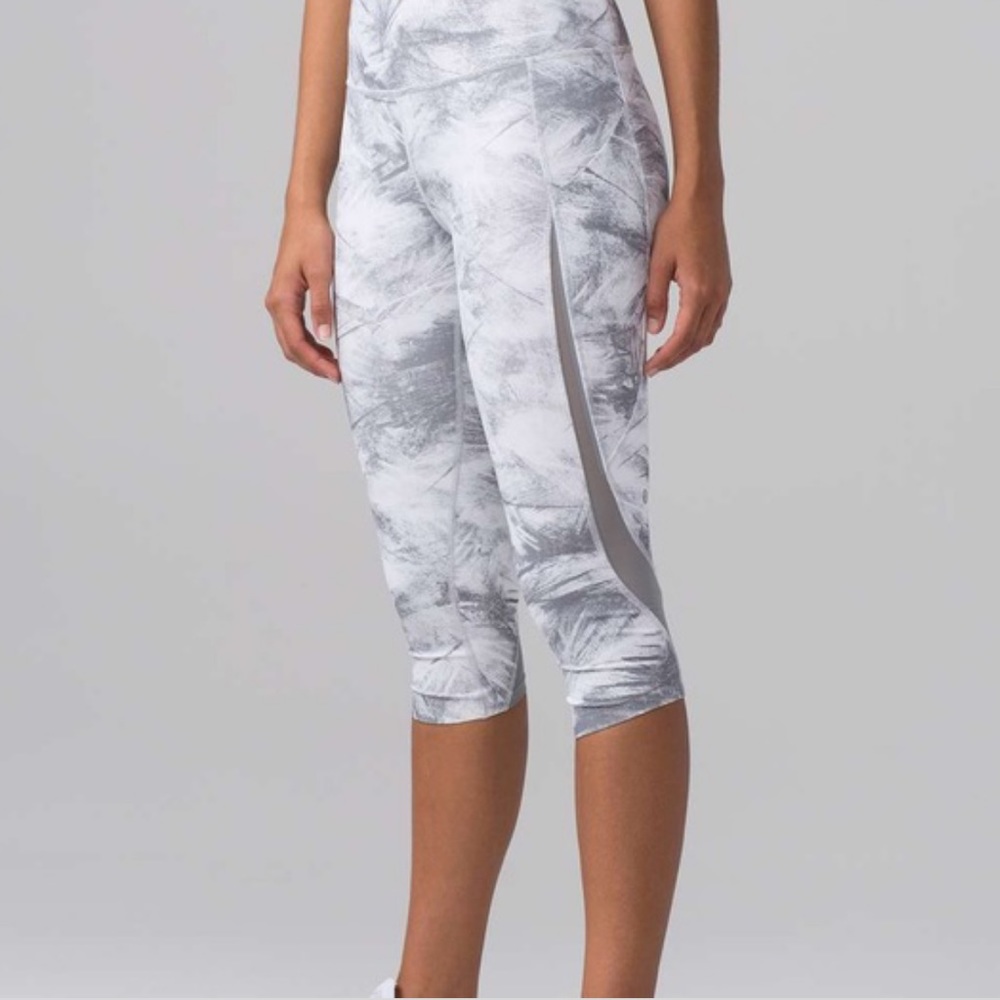 Lululemon pace perfect crop